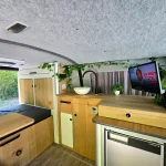 Cuisine et rangements du Volkswagen T6 aménagé