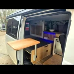 Aménagement accessible par la porte latérale du Volkswagen T6